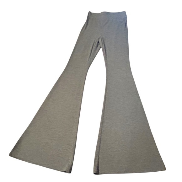 Gray Flare Leggings Pants XS Extra Small Heathered Casual Trendy Comfy - Picture 2 of 3